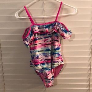 Girls palm tree swim